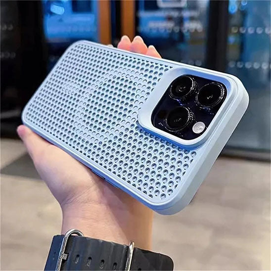 coque-iphone-14-pro-bleu-pale