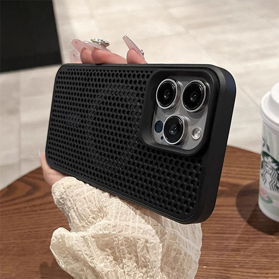 coque-iphone-14-pro-noire